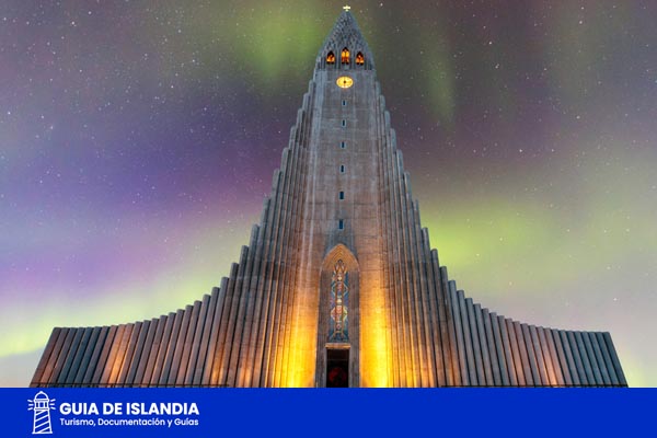 Iglesias románticas en Islandia